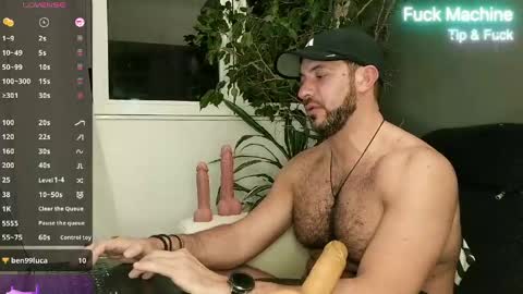 Snapshot of arielenbsas chatting on 05.20.26 Ariel online show from 05.20.26