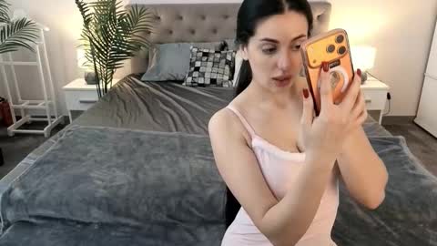 Ariel online show from 03.12.26