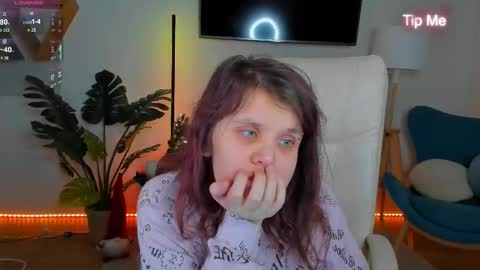 Snapshot of ariell_mini chatting on 01.07.26 Ariell Mini online show from 01.07.26