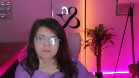 Snapshot of ariell_mini chatting on 02.18.26 Ariell Mini online show from 02.18.26