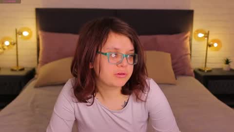 Ariell Mini online show from 04.15.26