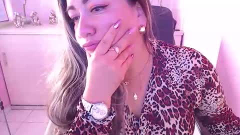 Arielle online show from 04.10.26