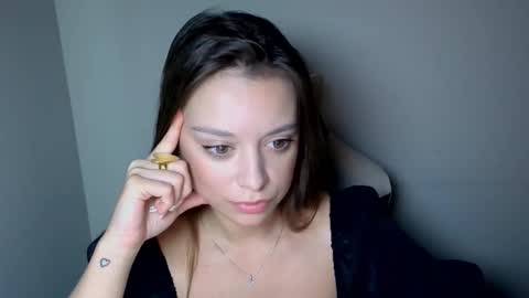 Snapshot of arielsandres chatting on 09.10.25 Ariel online show from 09.10.25