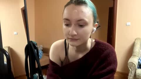 I am Anny ntmu Lets hit 10 Thumbs Up together online show from 11.07.25