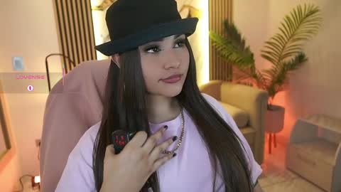 Snapshot of arigigomez chatting on 05.15.26 Arigi Gomez online show from 05.15.26