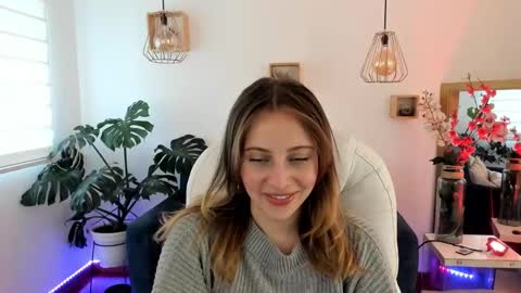 Snapshot of arii_1010_ chatting on 12.29.24 Ari online show from 12.29.24