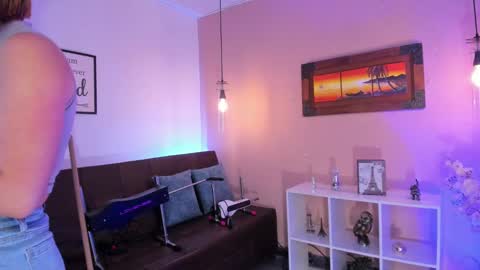  Arianna  online show from 02.15.25