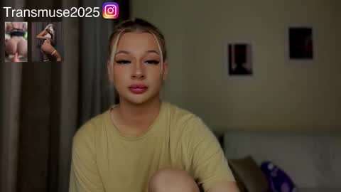 Snapshot of arikajane chatting on 11.26.25 ArikaJane online show from 11.26.25