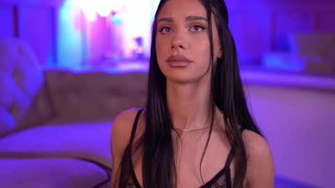 Snapshot of arinarhodes chatting on 09.26.25 Arina online show from 09.26.25