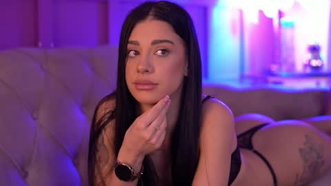 Snapshot of arinarhodes chatting on 09.30.25 Arina online show from 09.30.25