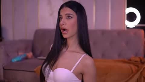 Snapshot of arinarhodes chatting on 11.08.25 Arina online show from 11.08.25