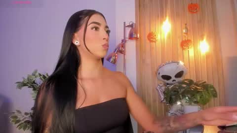 Ari Robert online show from 10.14.25