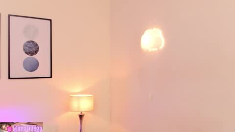 Snapshot of arivega chatting on 12.21.25 Nice to meet you thumb up me please its important I LOOK MY BIO DOWN online show from 12.21.25