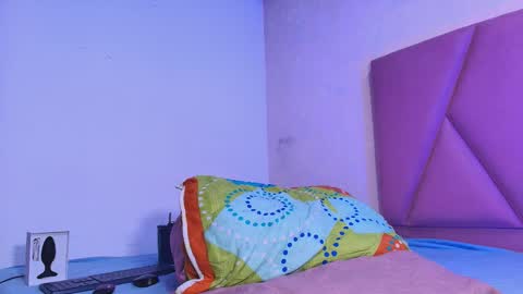 Arleth  online show from 10.25.25