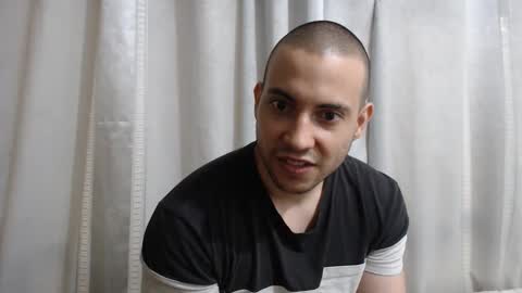 Snapshot of armando_2002 chatting on 10.01.25 ARMANDO online show from 10.01.25