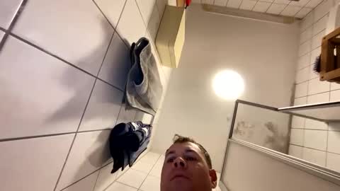 armyskater32 online show from 09.12.25