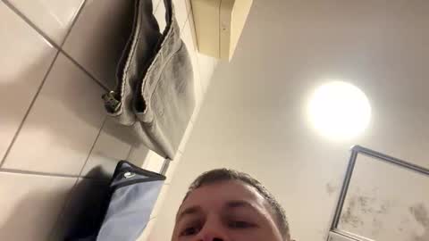 armyskater32 online show from 12.20.25