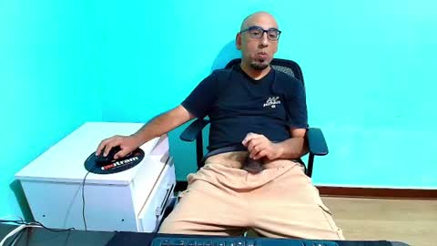 arnelux72 online show from 06.30.26