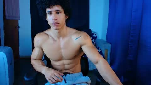 Snapshot of arnold_black69 chatting on 07.10.26 arnold black online show from 07.10.26