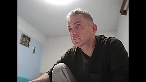 Snapshot of aromannn chatting on 12.20.24 aromannn online show from 12.20.24