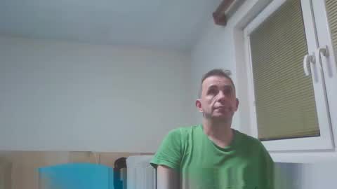 Snapshot of aromannn chatting on 12.23.24 aromannn online show from 12.23.24