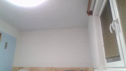 Snapshot of aromannn chatting on 11.16.25 aromannn online show from 11.16.25