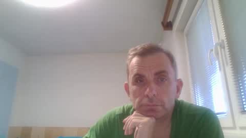 Snapshot of aromannn chatting on 11.27.25 aromannn online show from 11.27.25