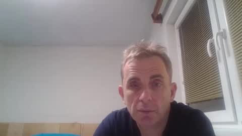 Snapshot of aromannn chatting on 11.29.25 aromannn online show from 11.29.25