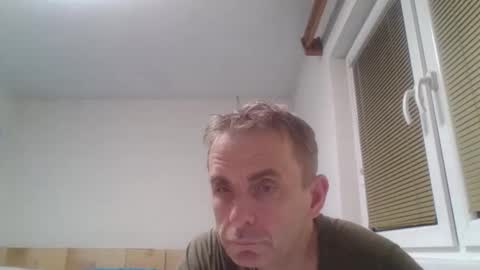 Snapshot of aromannn chatting on 12.18.25 aromannn online show from 12.18.25