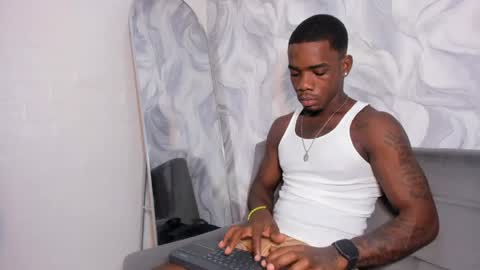 A R O N online show from 04.11.26