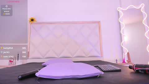  your aron  online show from 12.24.24