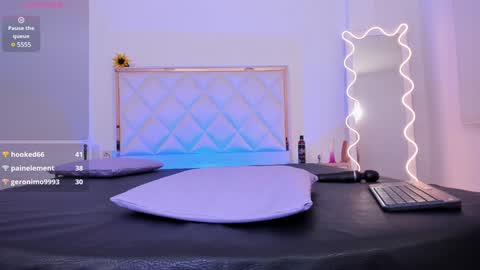  your aron  online show from 01.10.25