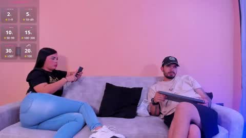 Snapshot of aronandluna chatting on 10.17.25 Aron and Luna online show from 10.17.25