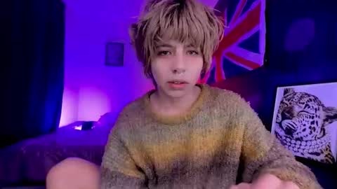 Snapshot of aronn_44 chatting on 06.04.26 Aaron online show from 06.04.26