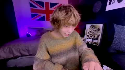 Snapshot of aronn_44 chatting on 06.25.26 Aaron online show from 06.25.26