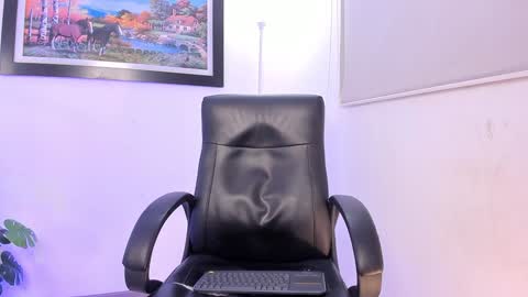   online show from 01.05.25