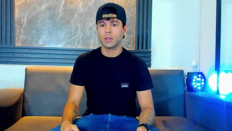 Aroon   online show from 12.14.25