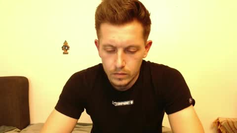 arromwilliam90 online show from 02.14.25