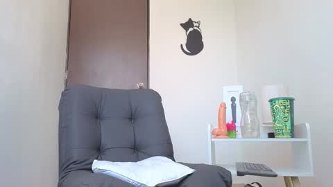   online show from 10.22.25