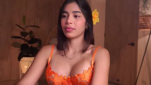 Snapshot of artemia_ chatting on 11.08.25 Amanda online show from 11.08.25