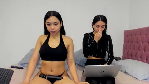 Snapshot of artemisxvenuss chatting on 12.16.25 Artemisxvenuss online show from 12.16.25