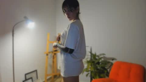 Linda  independent model artgeea online show from 04.09.26