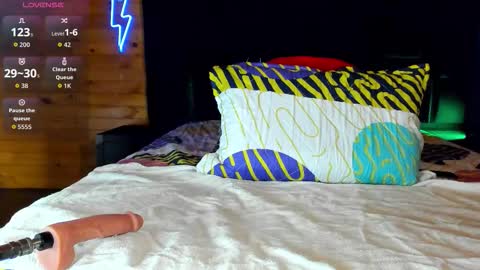 Arthur online show from 10.26.25