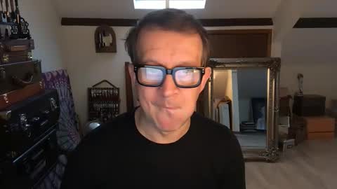 artisterotic online show from 12.15.25