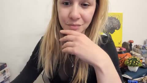 MIA online show from 03.10.25