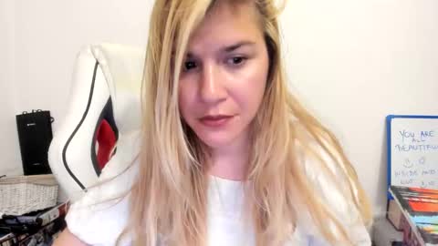 MIA online show from 09.11.25