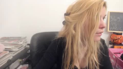 MIA online show from 04.03.26