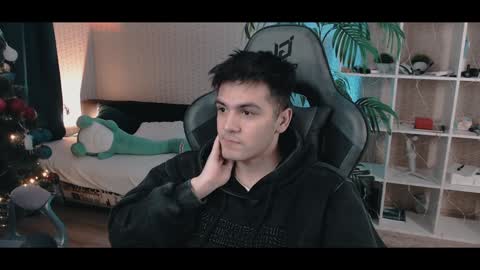 Artur Cumalot online show from 12.19.24