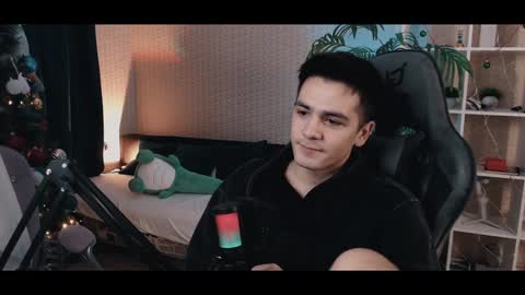 Artur Cumalot online show from 12.20.24