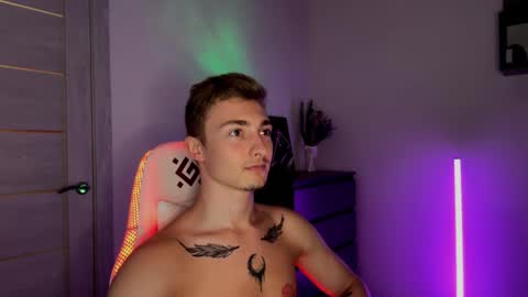 arturr_scott online show from 11.10.25